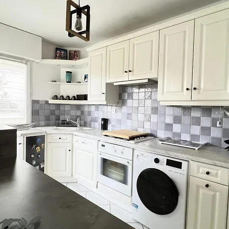 Beau T3 Avec Vue Parc Et Dent Du Chat, Pour 3/4 Pers, Avec Terrasse Et Wifi - Fr-1-555-88 *
