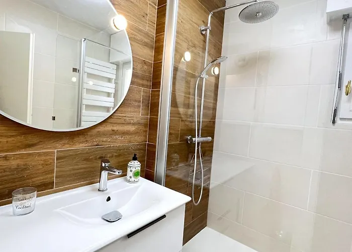 Beau T3 Avec Vue Parc Et Dent Du Chat, Pour 3/4 Pers, Avec Terrasse Et Wifi - Fr-1-555-88